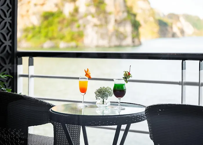 La Casta Regal 5-Star 2D1N - Lan Ha - Balcony & Bathtub Ocean View  Ha Long