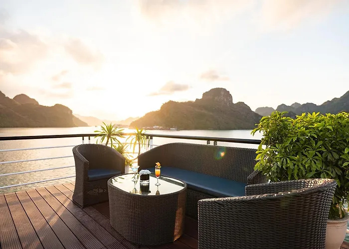  La Casta Regal 5-star 2d1n - Lan Ha - Balcony & Bathtub Ocean View